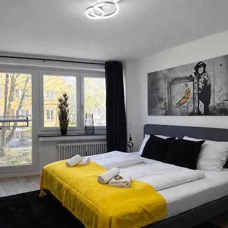 Black & Yellow * Augsbourg